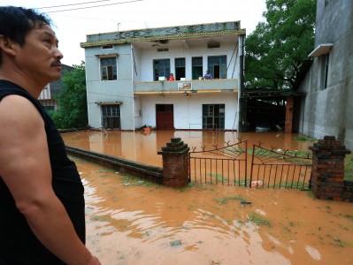 开云：意大利罗马遭遇暴雨洪水袭击，历史建筑受损严重